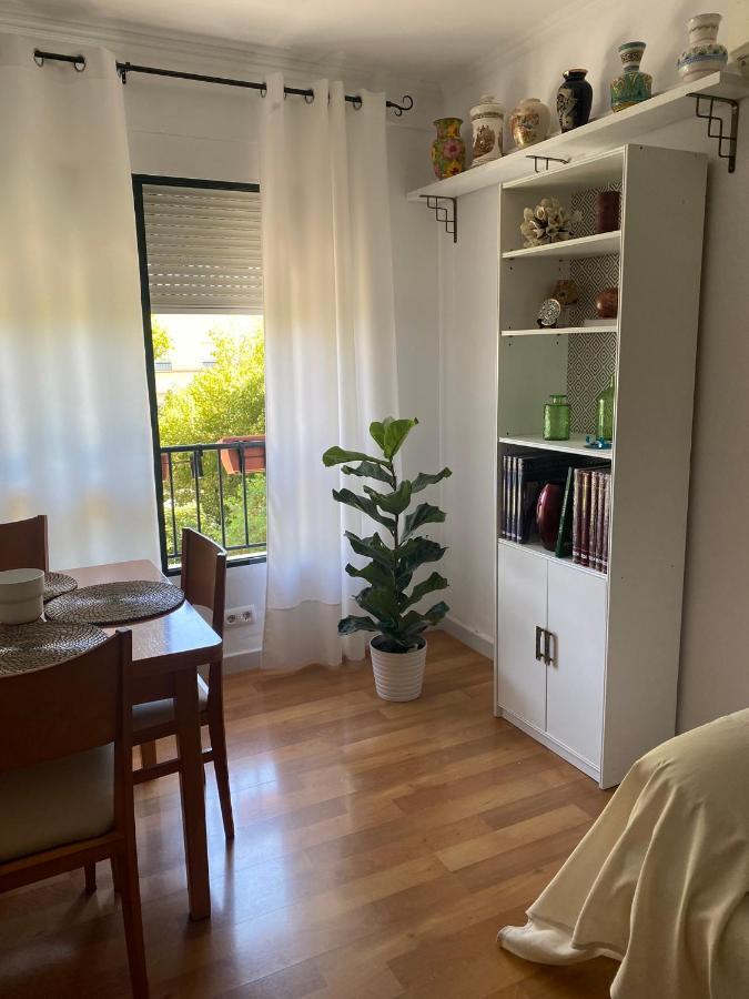 Acogedor apartamento en pleno corazón de Triana Sevilha Exterior foto