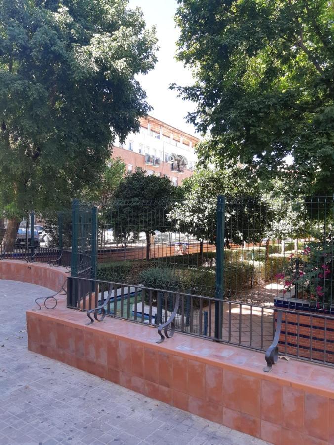 Acogedor apartamento en pleno corazón de Triana Sevilha Exterior foto